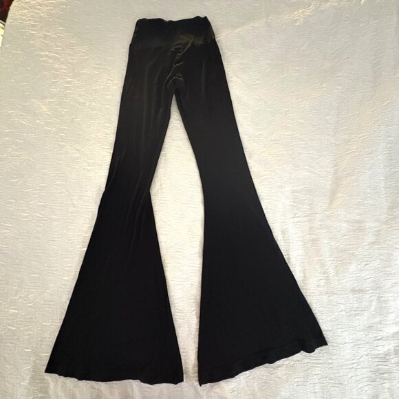 Offline By Aerie Real Me Super Flare High Rise Crossover Leggings Black S - Picture 6 of 12